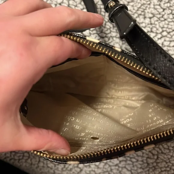 Cute leopard crossbody! ♠️ - Picture 5 of 6